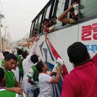 Iftar distribution among fasting people returning home for Eid - 2023